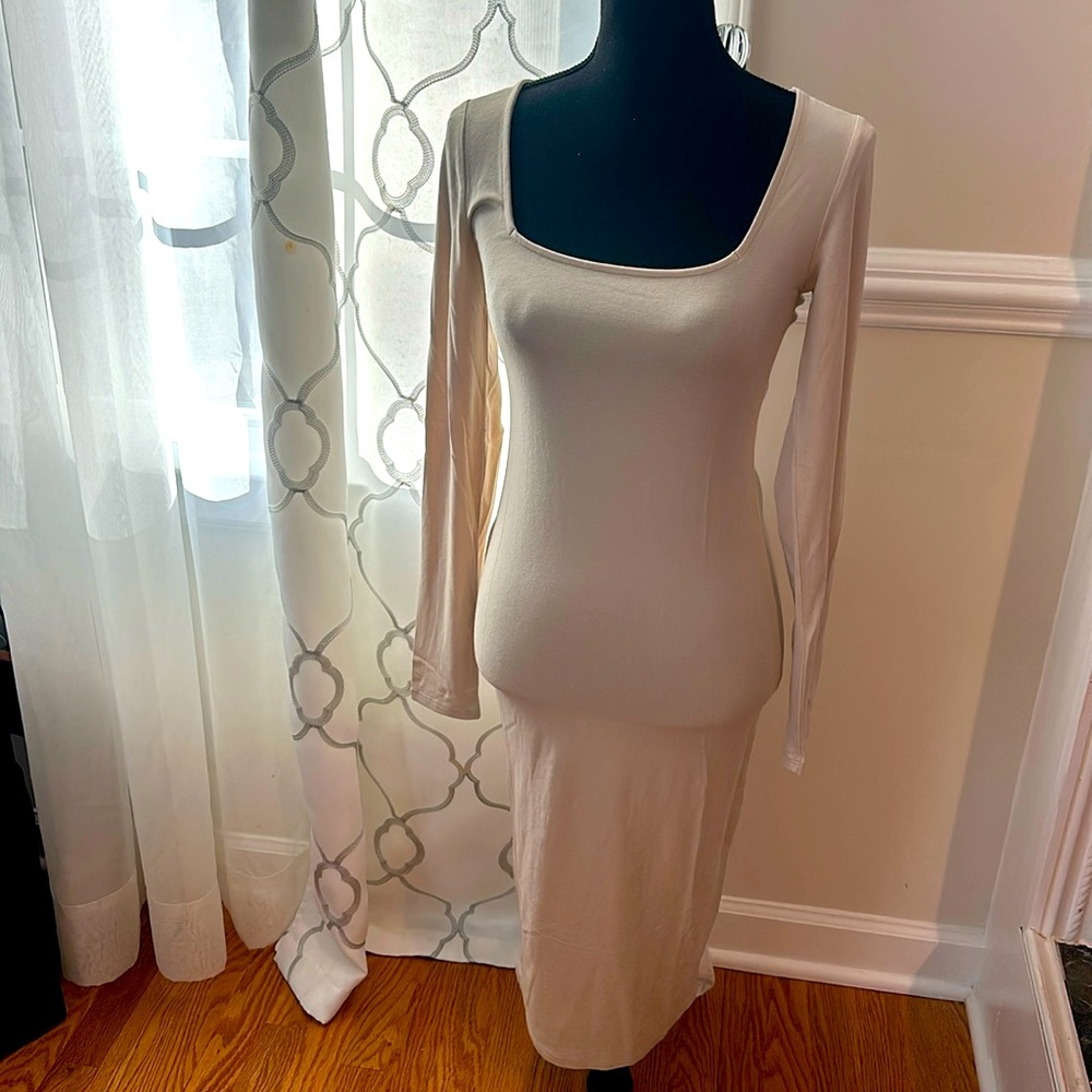 New with tag-Forever 21 MIDI-DRESS 😍